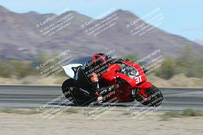 media/Nov-16-2025-Race Pace (Sun) [[8c5fa54630]]/Non Verified Riders (1st 20 Minutes)/3-Turn 3 Inside (11am)/